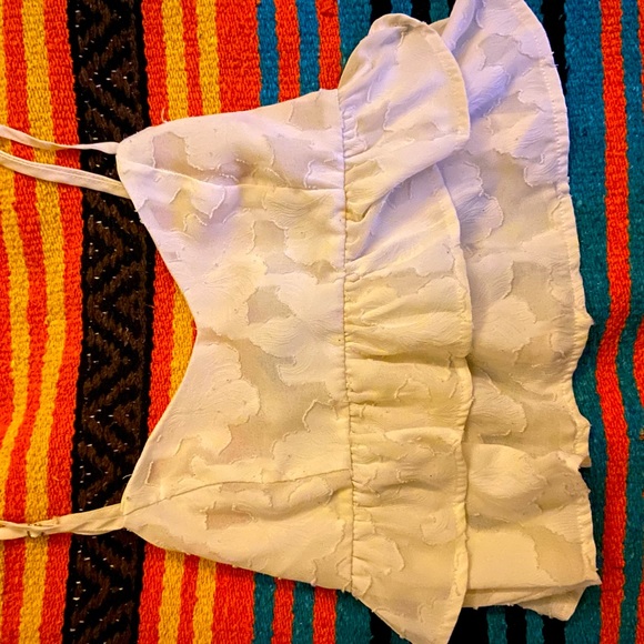 Romantic White Ruffled Crop Top Forever 21. XS - Picture 2 of 6